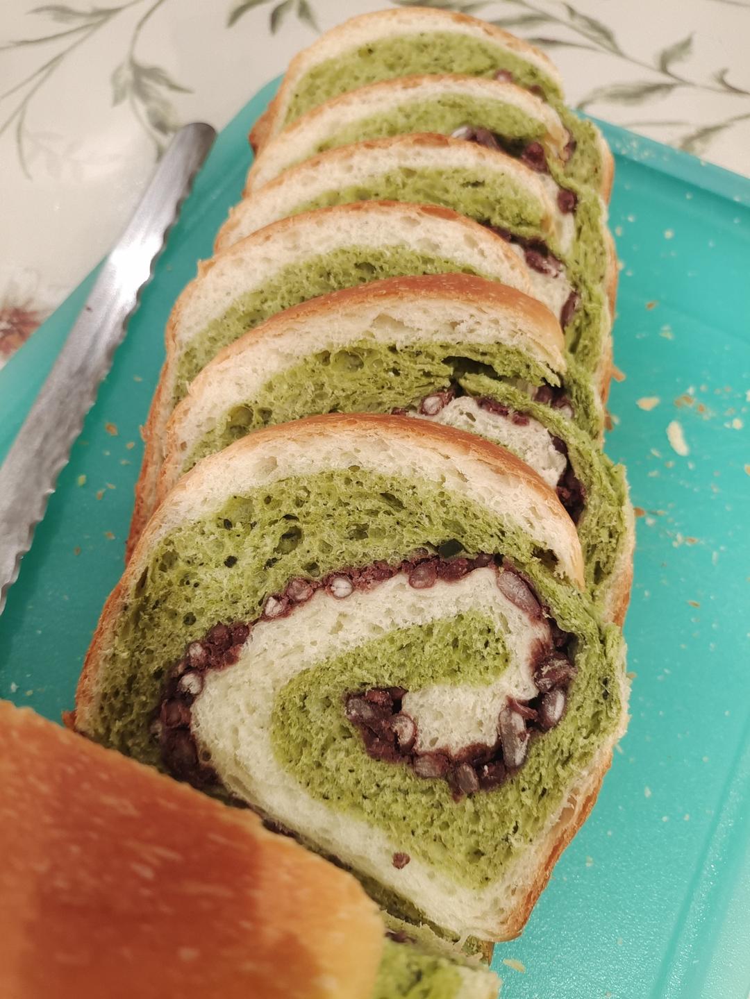 抹茶蜜豆双色吐司