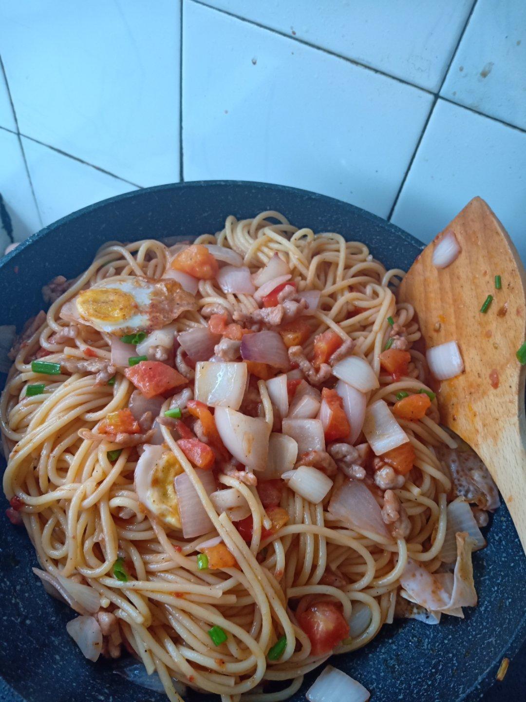 番茄肉酱意大利面