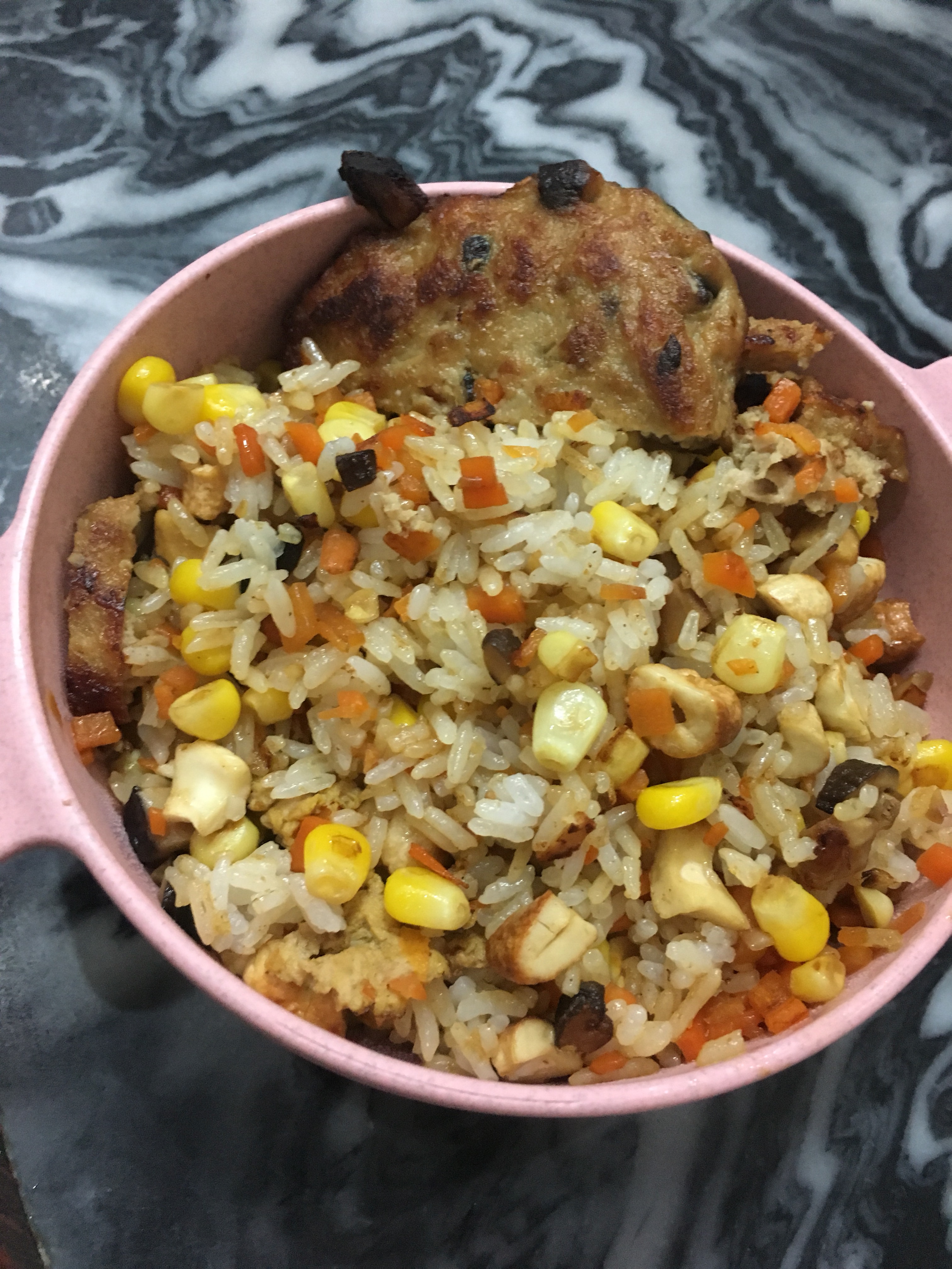 给宝宝的什锦炒饭&鸡肉饼的做法