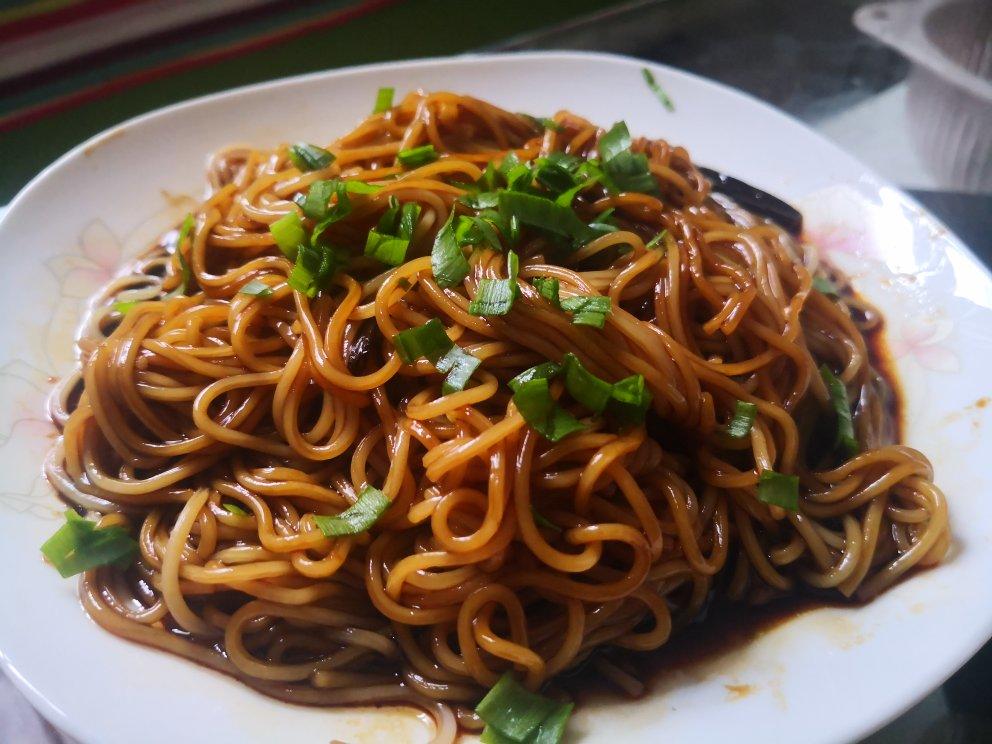 教你做香到舔盘子的灵魂葱油拌面🍜