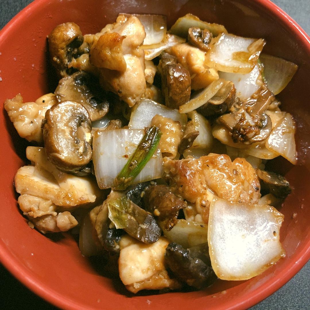 ❤️香菇滑鸡：鸡肉滑嫩，香菇入味‼️