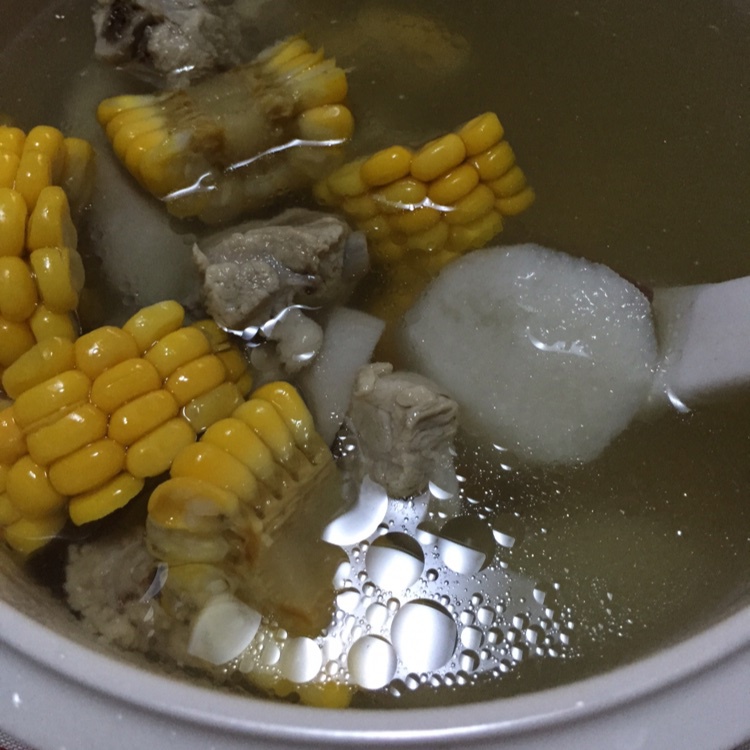 山药玉米排骨汤