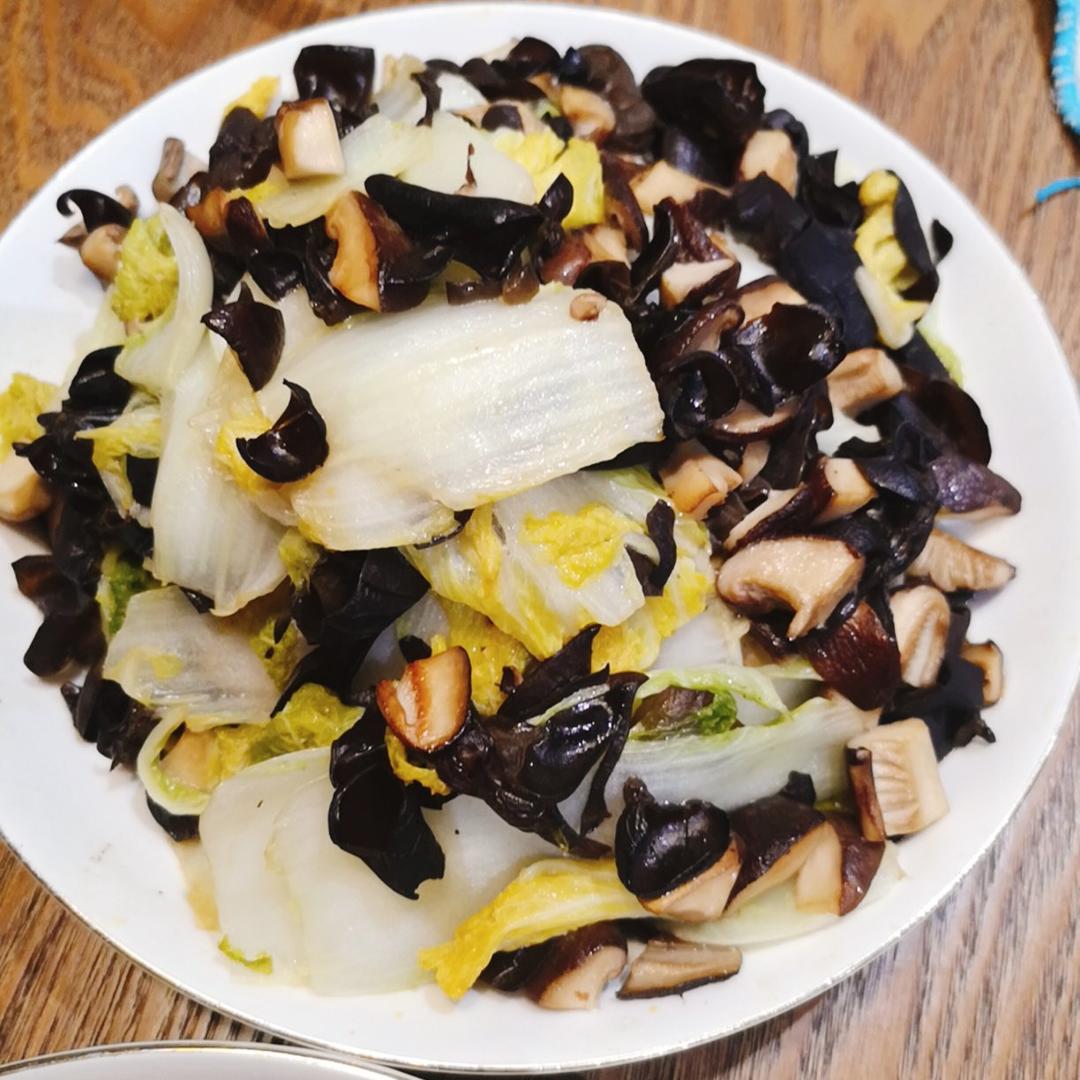 娃娃菜炒香菇