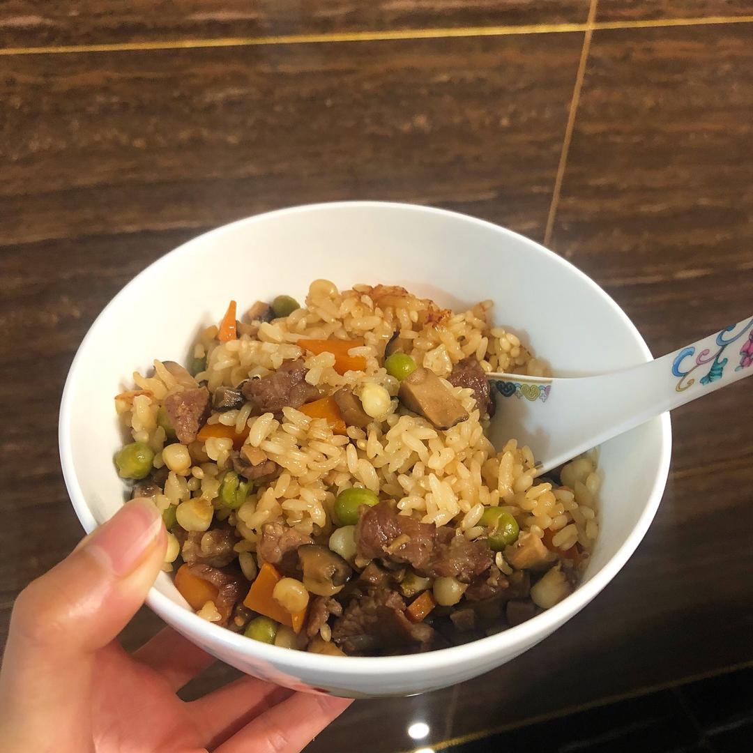 懒人必备～电饭煲腊肠焖饭