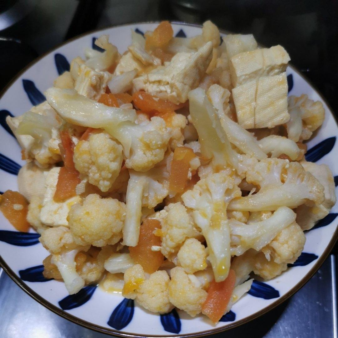 西红柿炒菜花（夏季开胃菜）