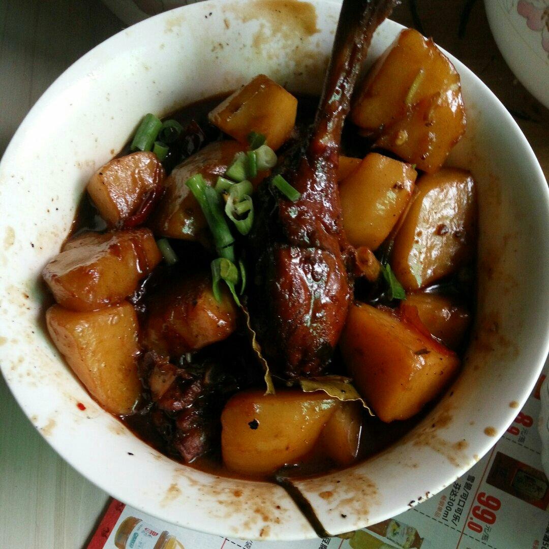 土豆焖鸭