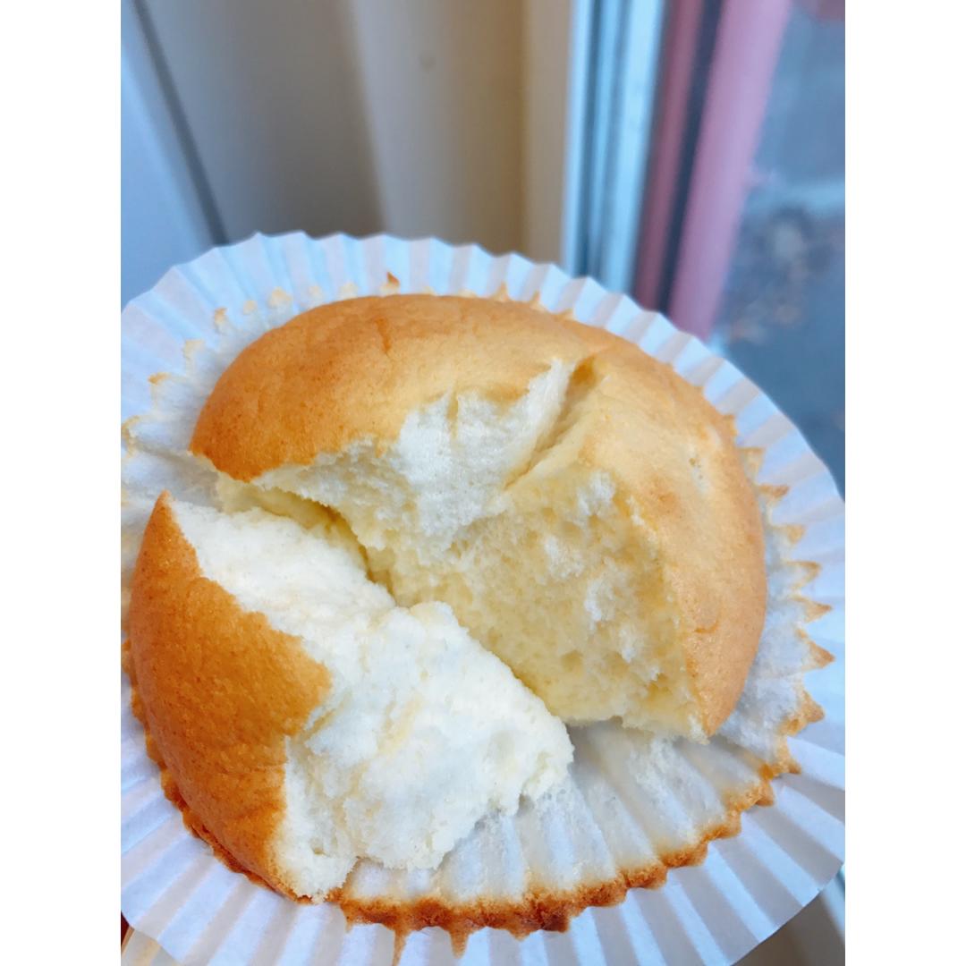 超软的~酸奶蛋糕