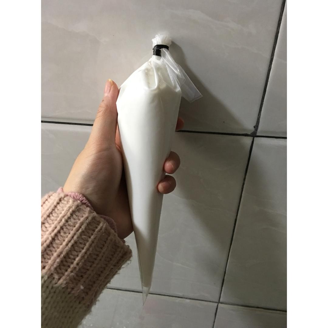分装存储淡奶油