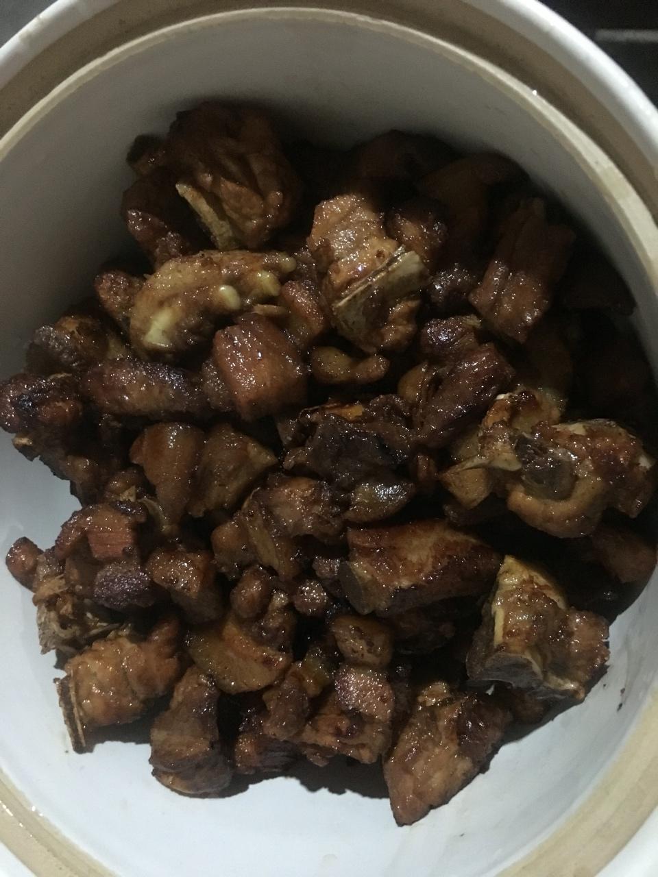 板栗红烧肉