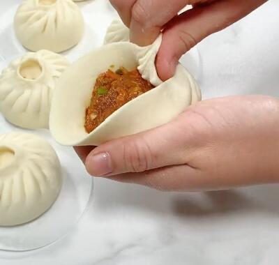鲜肉包子(附带包法)的做法 步骤9