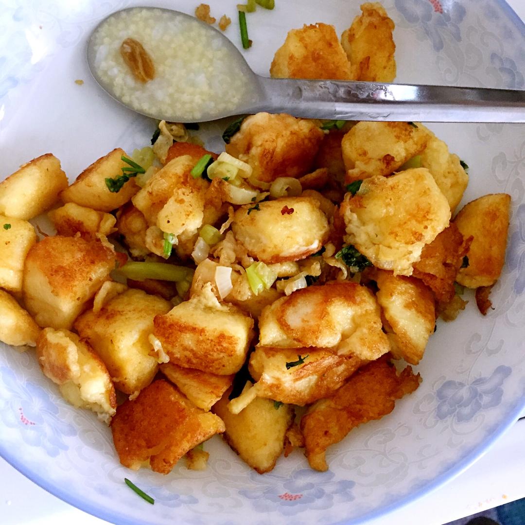 融小霖做的鸡蛋炒馍