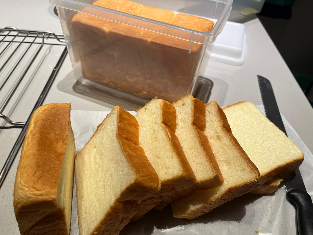 软到拿不起来的生吐司