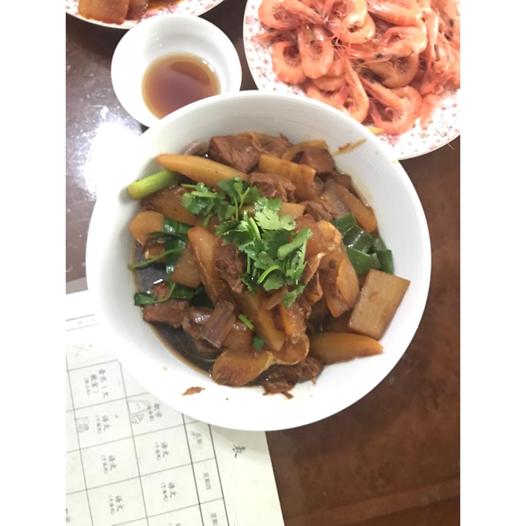 香辣牛肉炖萝卜 Spicy Beef with Turnip