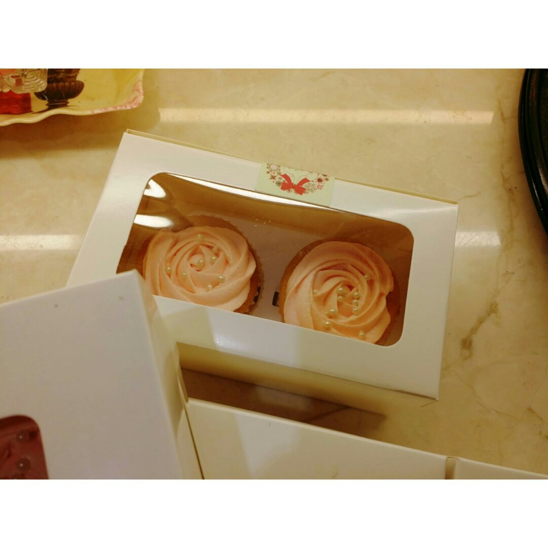 鲜奶油戚风杯子蛋糕（纸杯蛋糕）