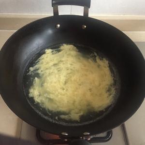 香菜木耳鸡蛋汤的做法 步骤3