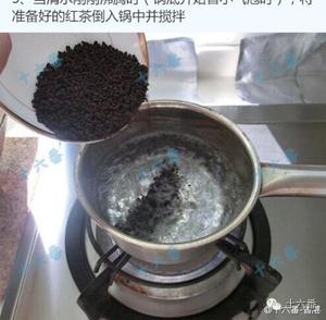 图解正统地道的港式奶茶做法的做法 步骤3