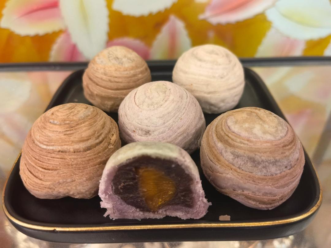 蛋黄酥~紫薯、抹茶、原味~花好月圆，中秋快乐~内附一次做六色蛋黄酥方法~
