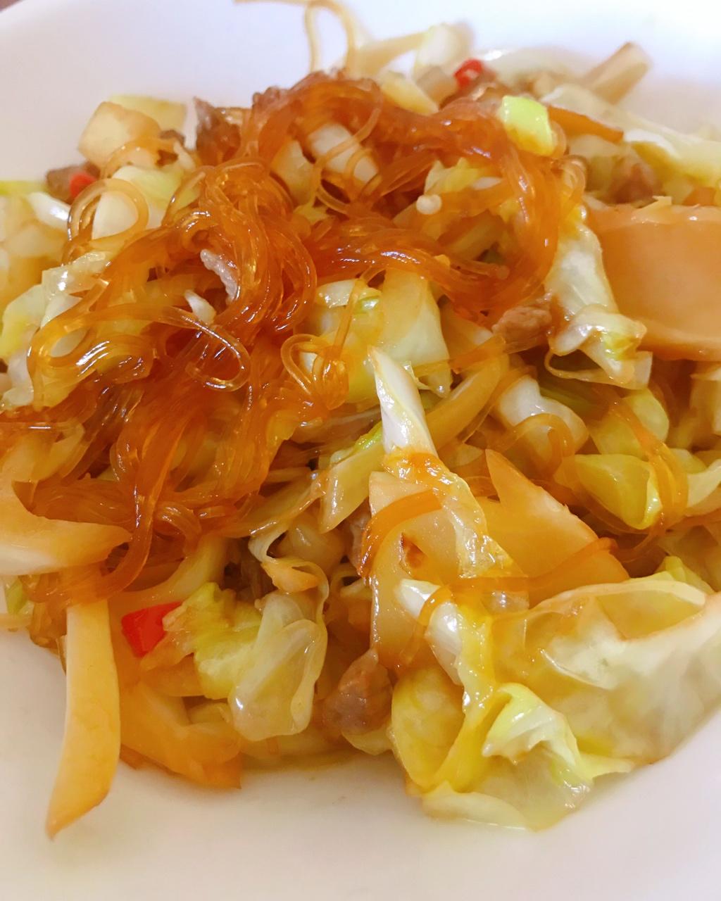 卷心菜炒粉丝 Glass noodles with Cabbage