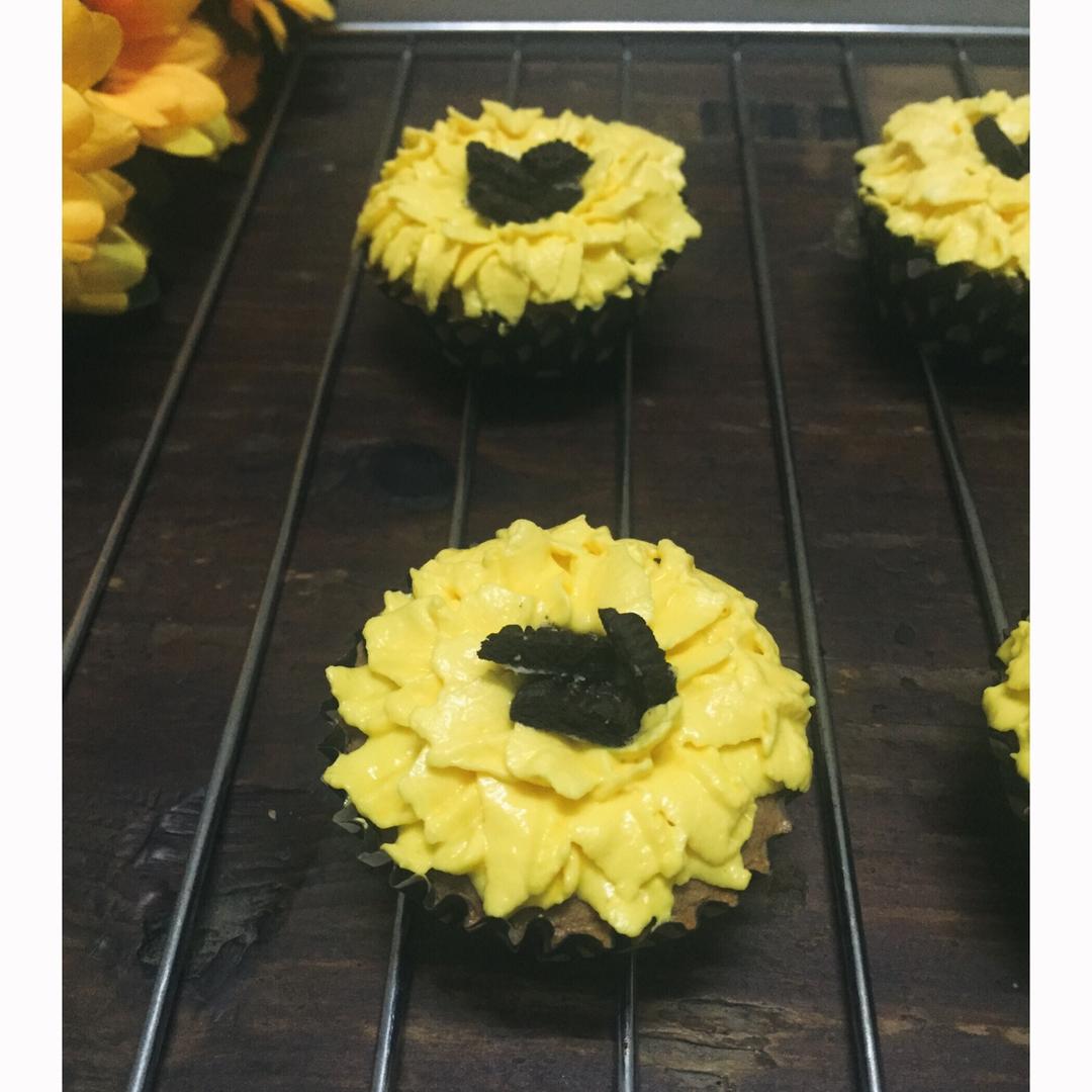 奥利奥向日葵纸杯蛋糕cupcake