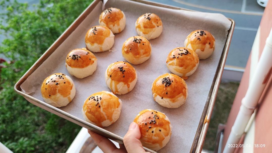 超简单 免揉 酥掉渣的蛋黄酥(超详细附全程视频)不破酥『万能酥皮』