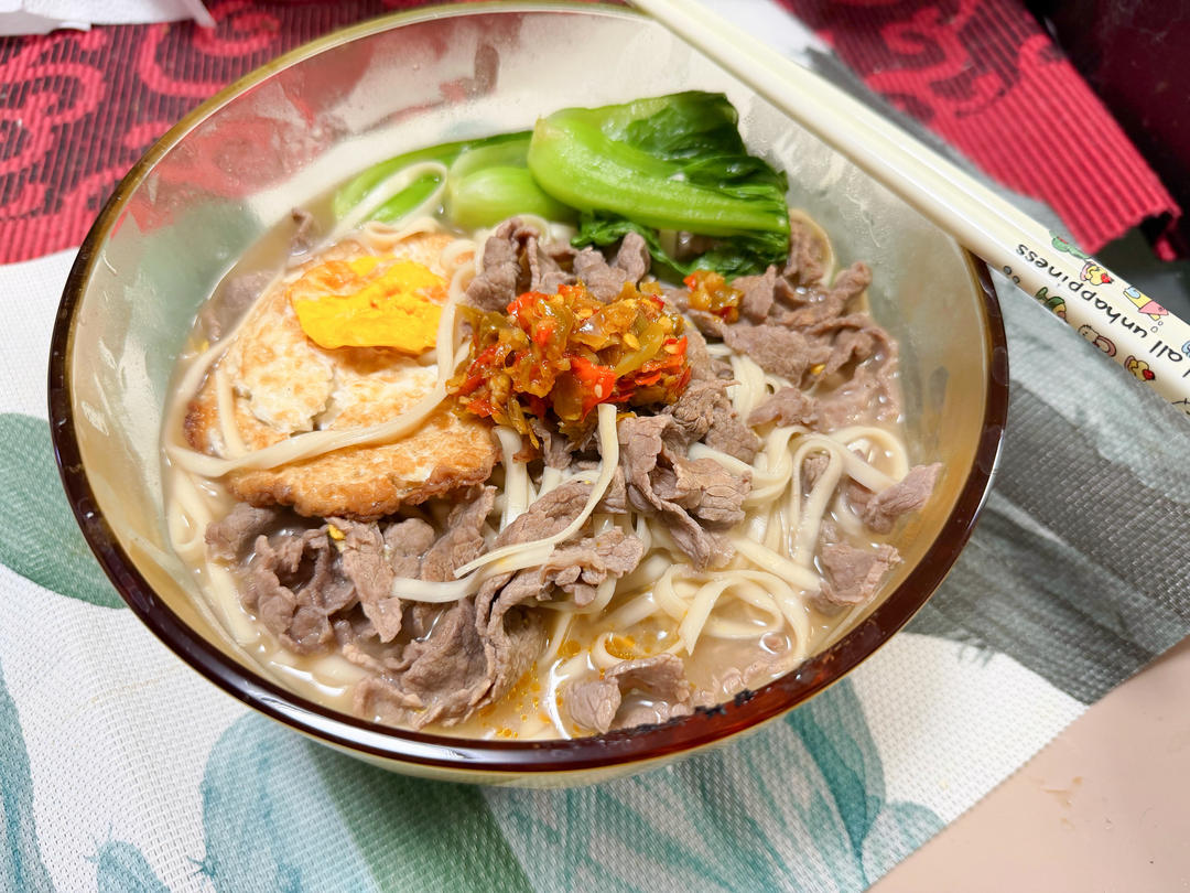 鸡蛋牛肉青菜面～简单快手，保障一天营养