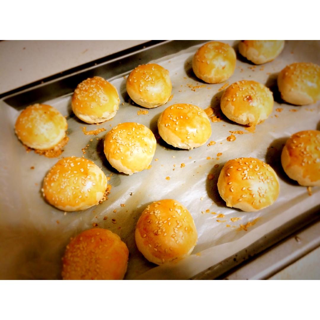 蛋黄酥：抹茶酥：（奶黄味）