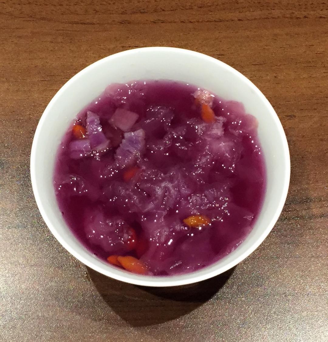 舌尖上有棵白菜做的紫薯银耳羹