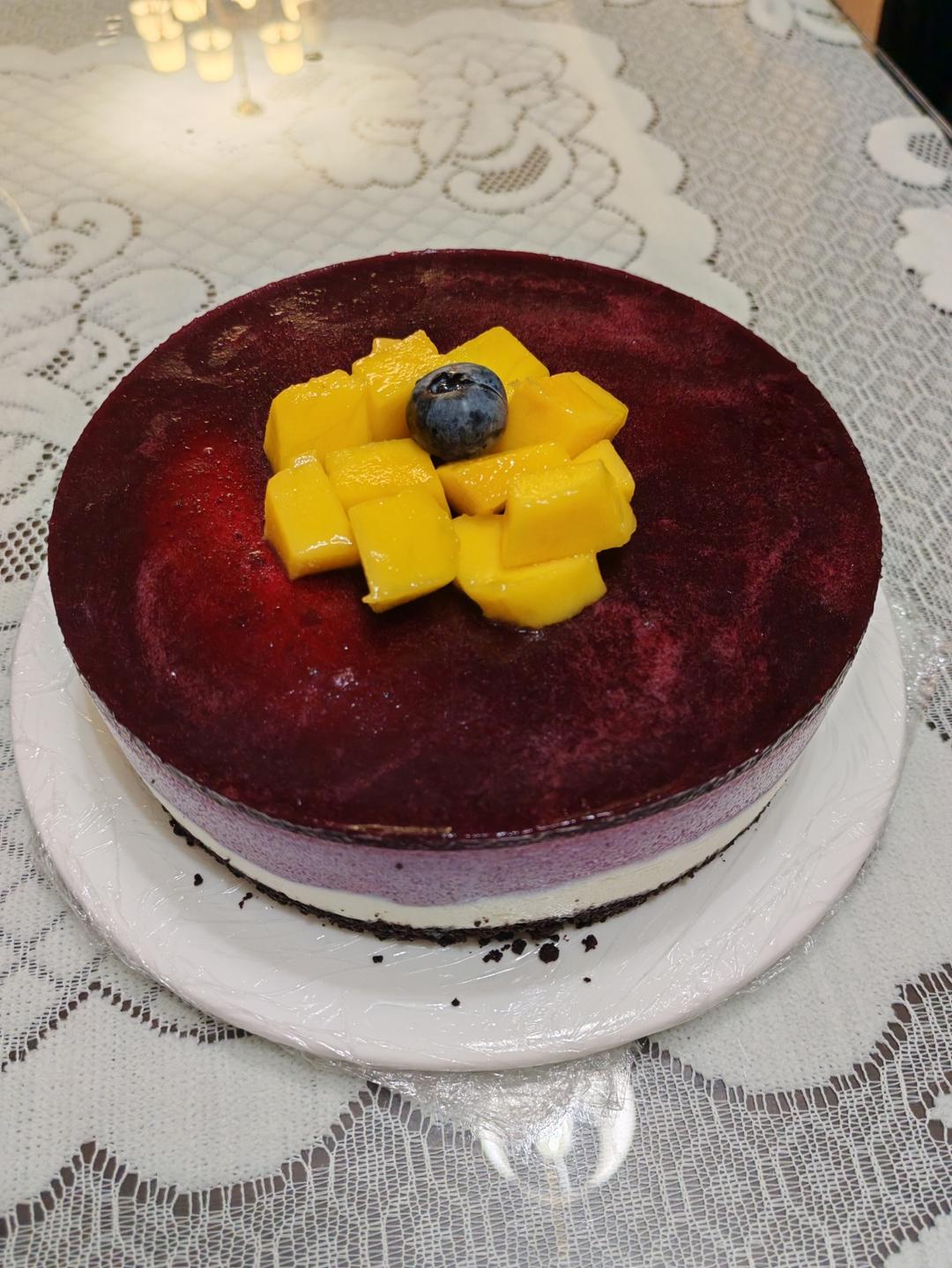 颜值超高的蓝莓酸奶双色慕斯蛋糕！