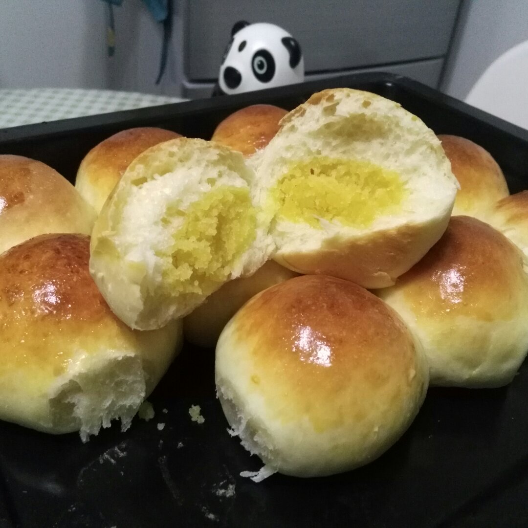 料足奶黄面包