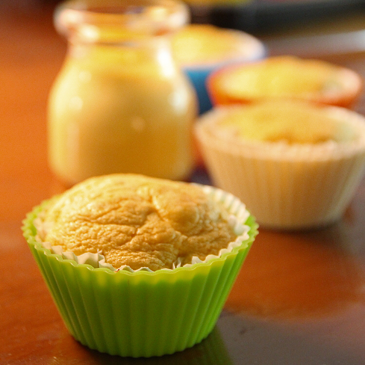 榴莲戚风杯子蛋糕