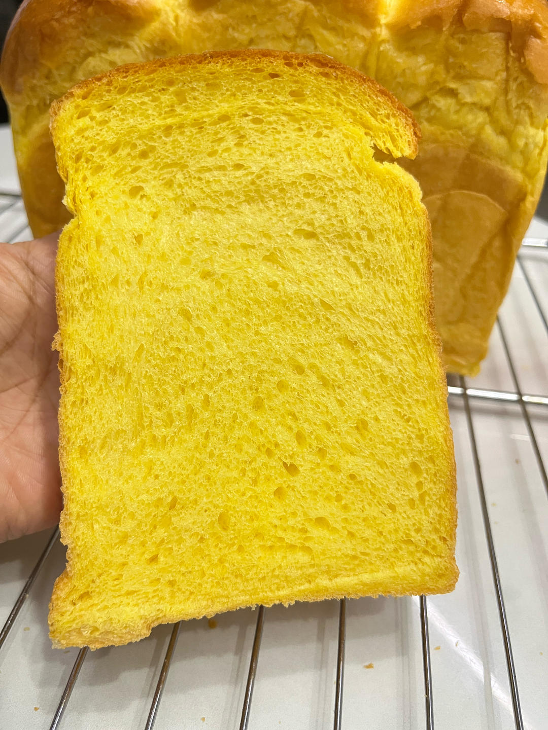 金灿灿柔软好吃的南瓜吐司｜超适合秋冬