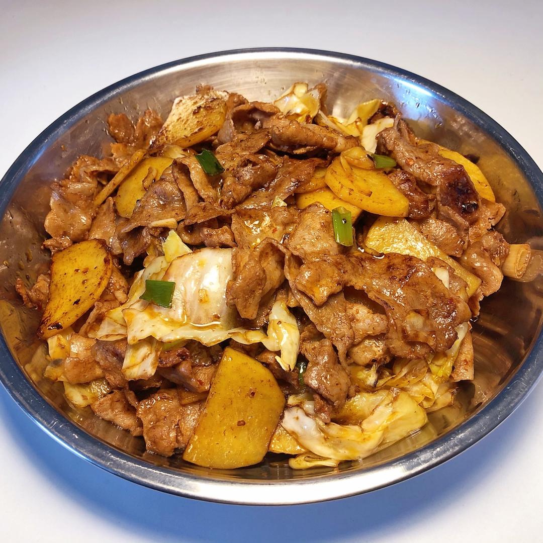 五花肉干煸土豆片