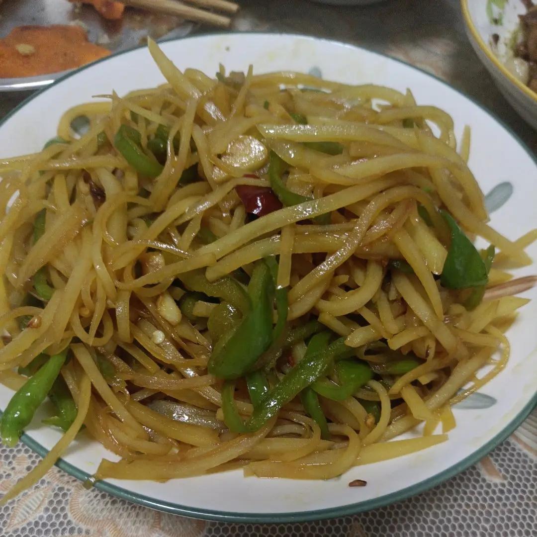 酸辣土豆丝的家常做法 超级下饭