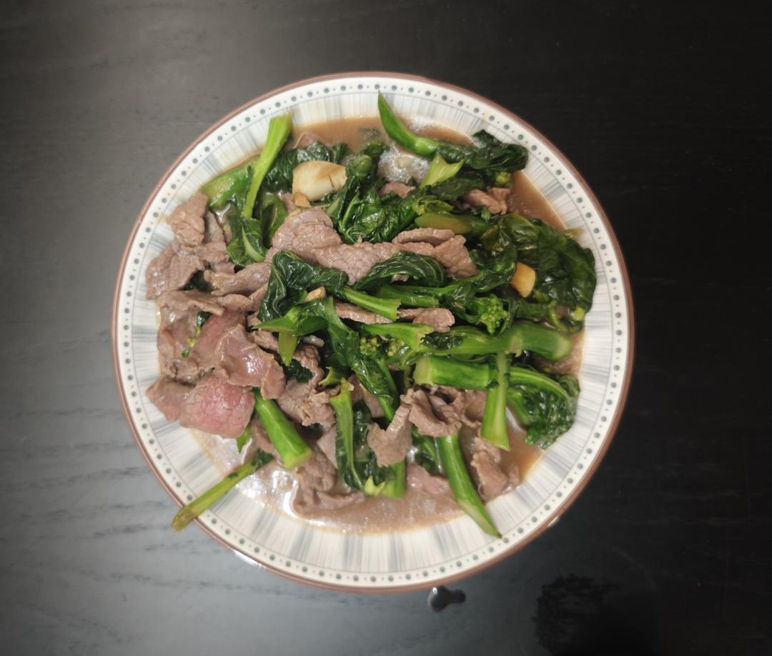 牛肉炒芥兰