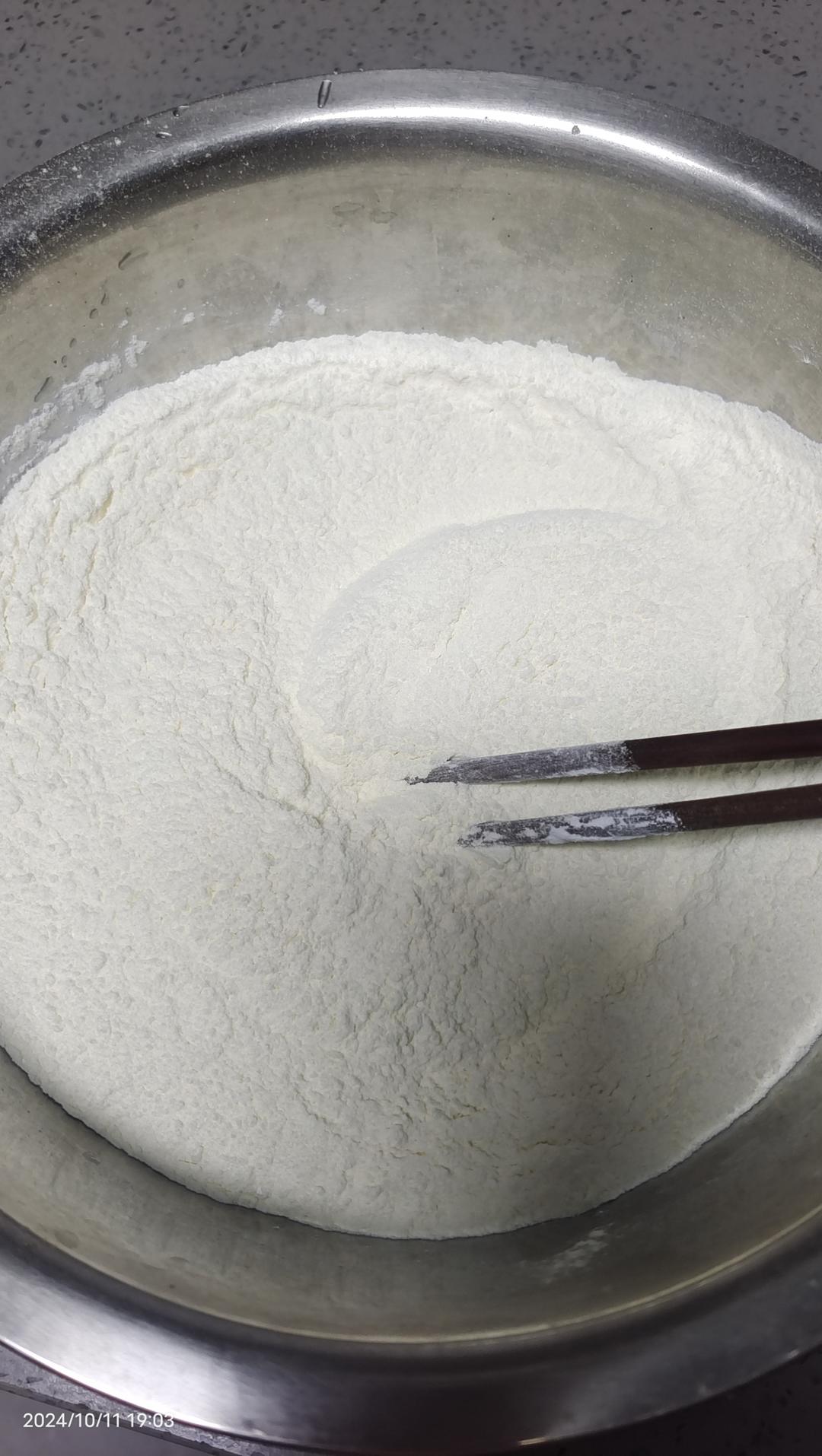 纯奶手撕吐司的做法 步骤1