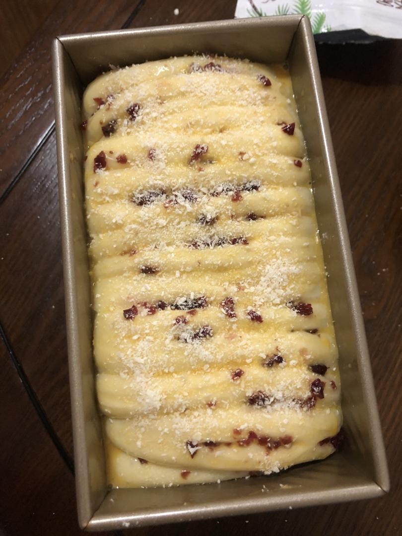 手撕蔓越莓炼乳吐司