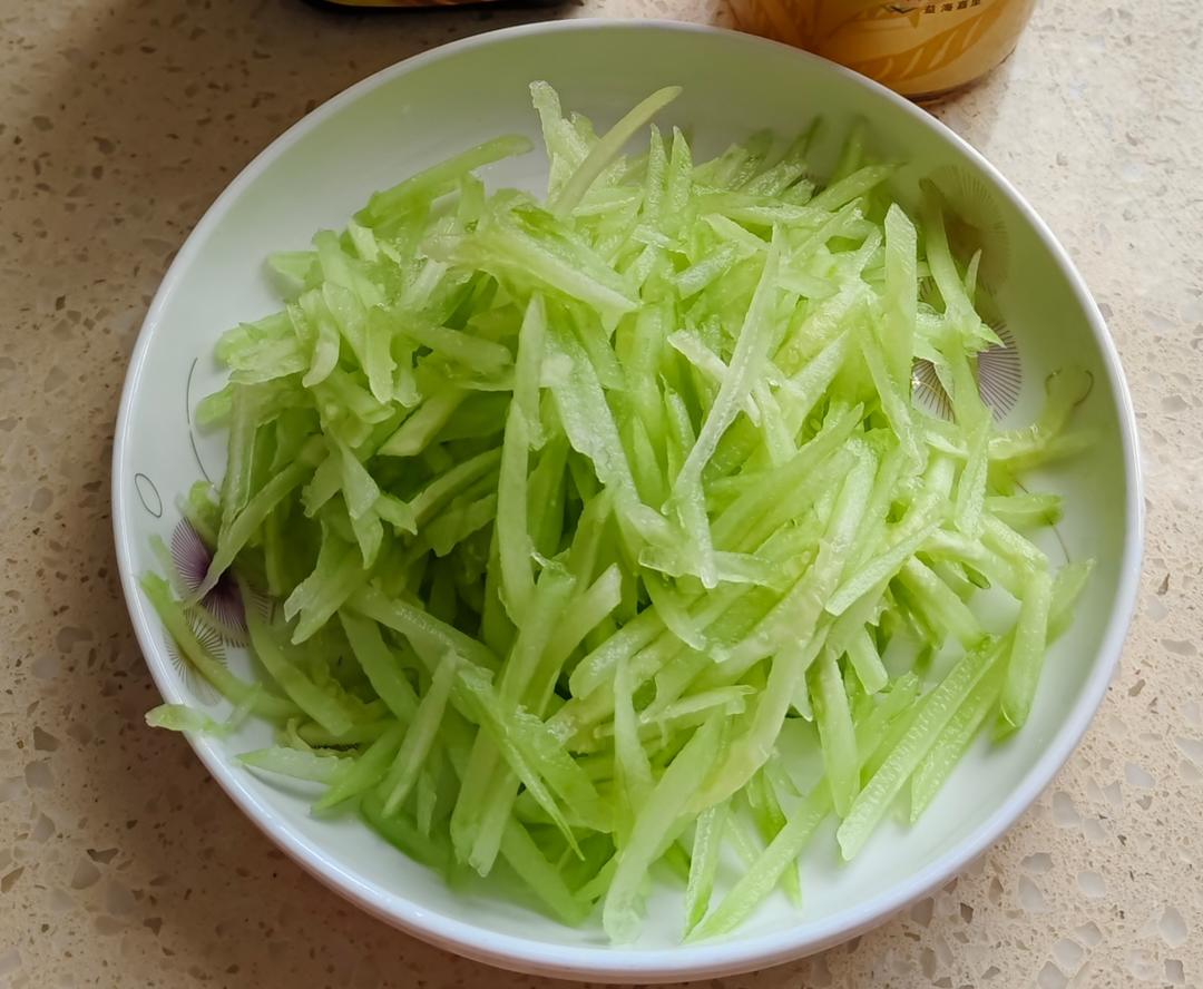 不放蒜不放辣的清爽凉拌黄瓜丝