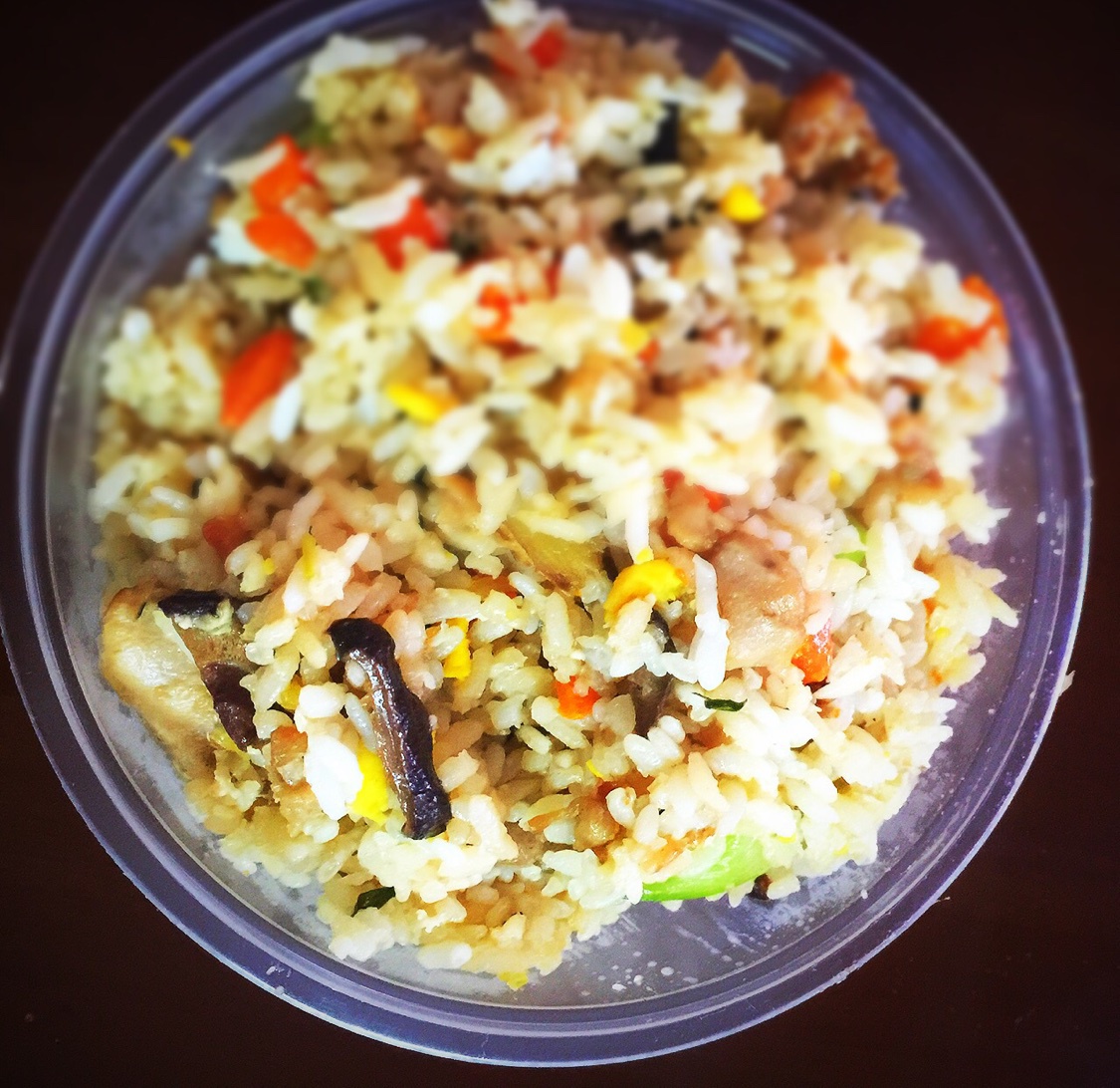 香菇滑鸡煲仔饭
