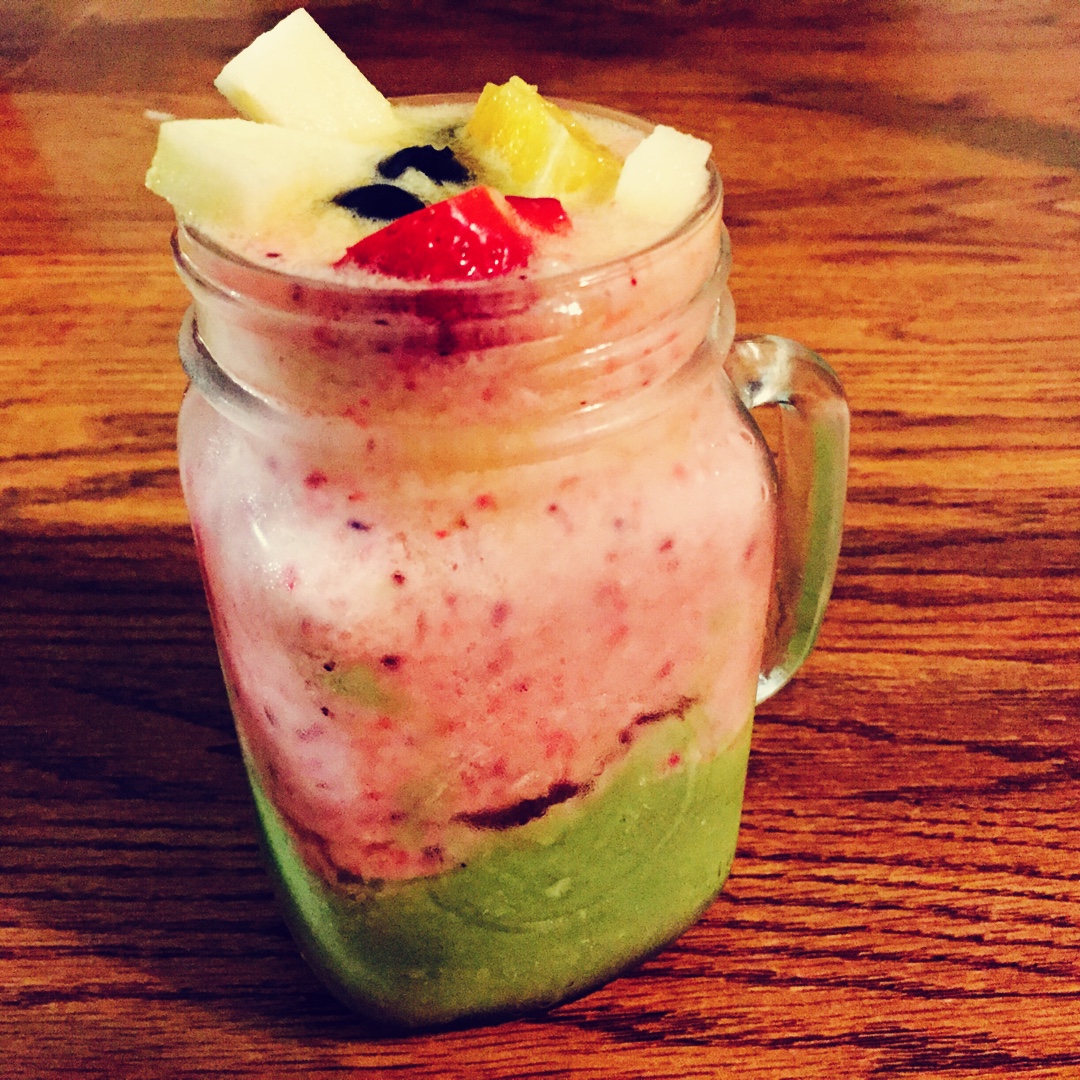 牛油果香蕉奶昔