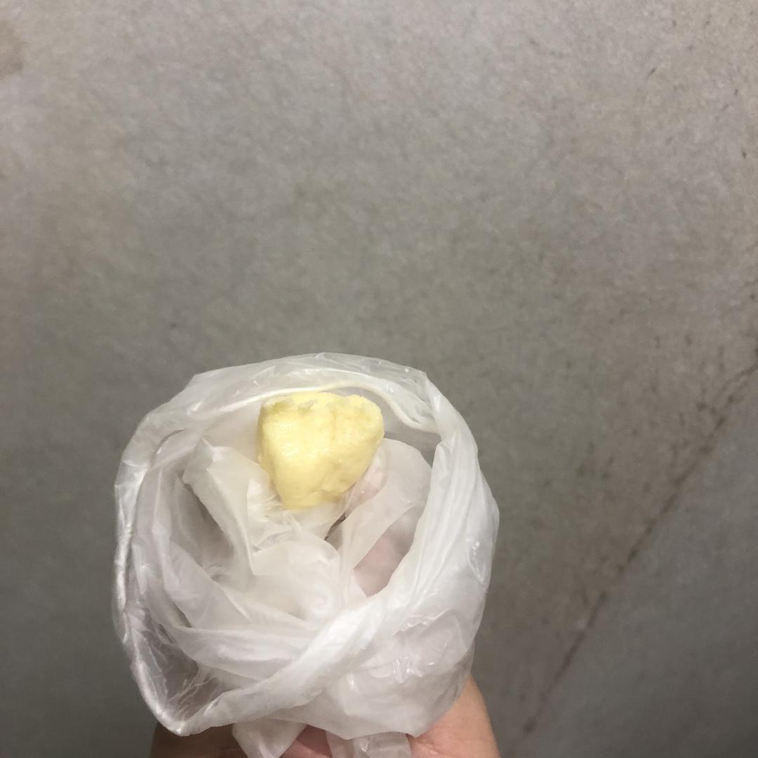 两岁小宝宝都会做的奶球的做法