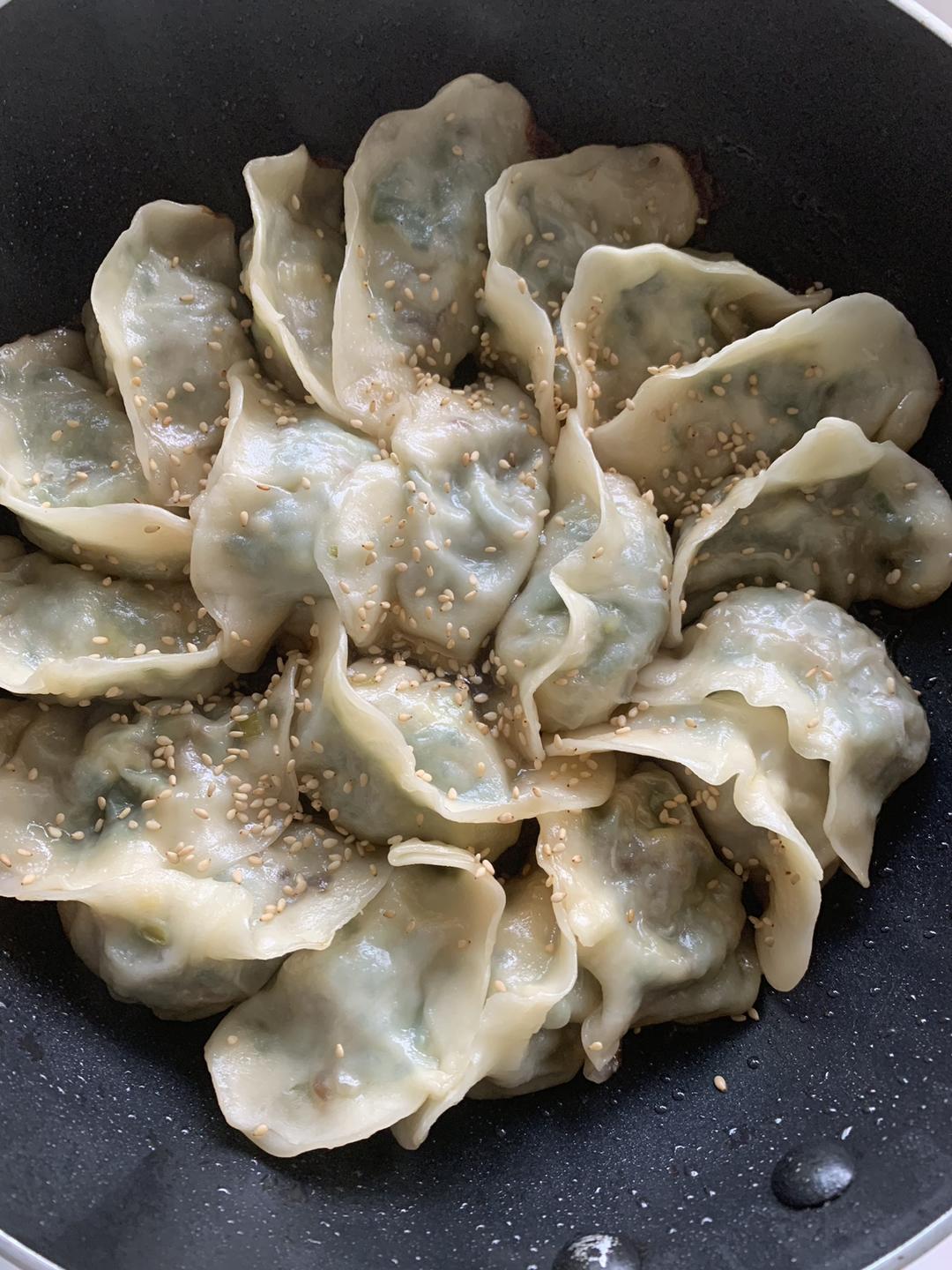 煎速冻水饺的做法