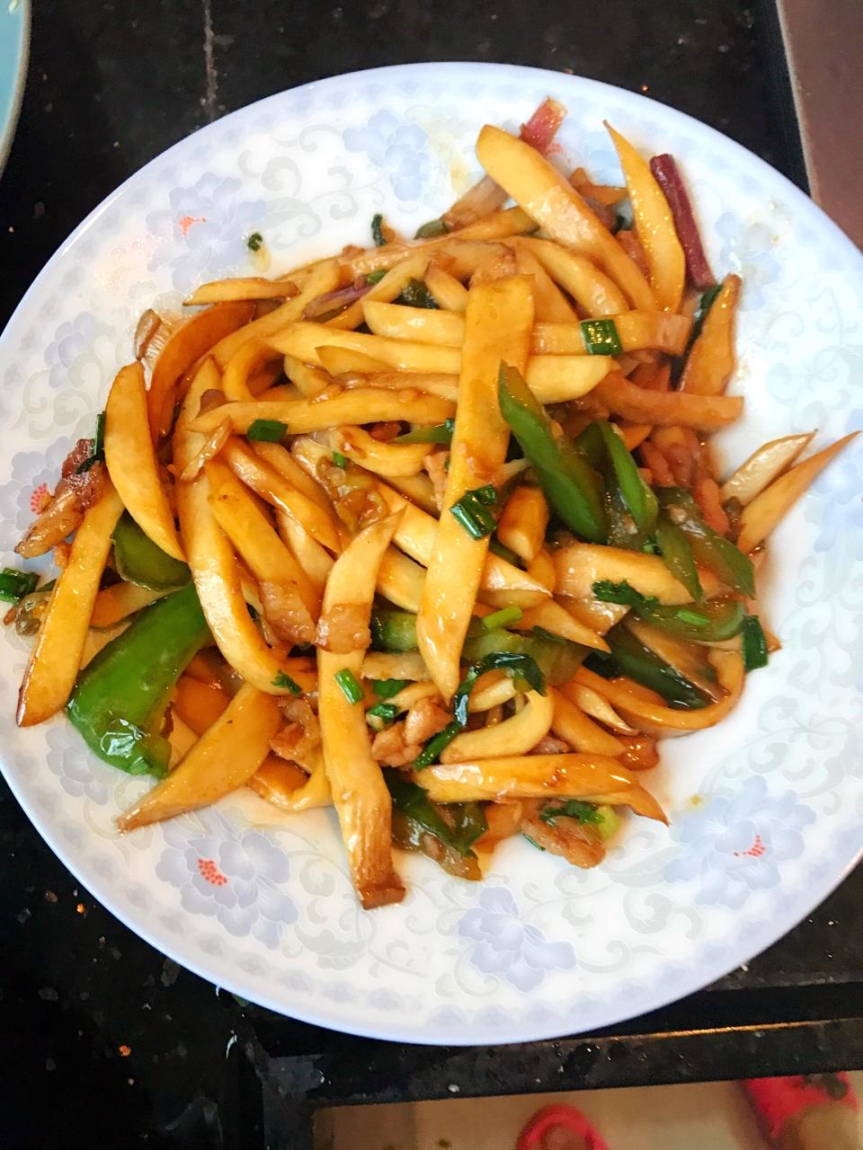青椒素炒杏鲍菇