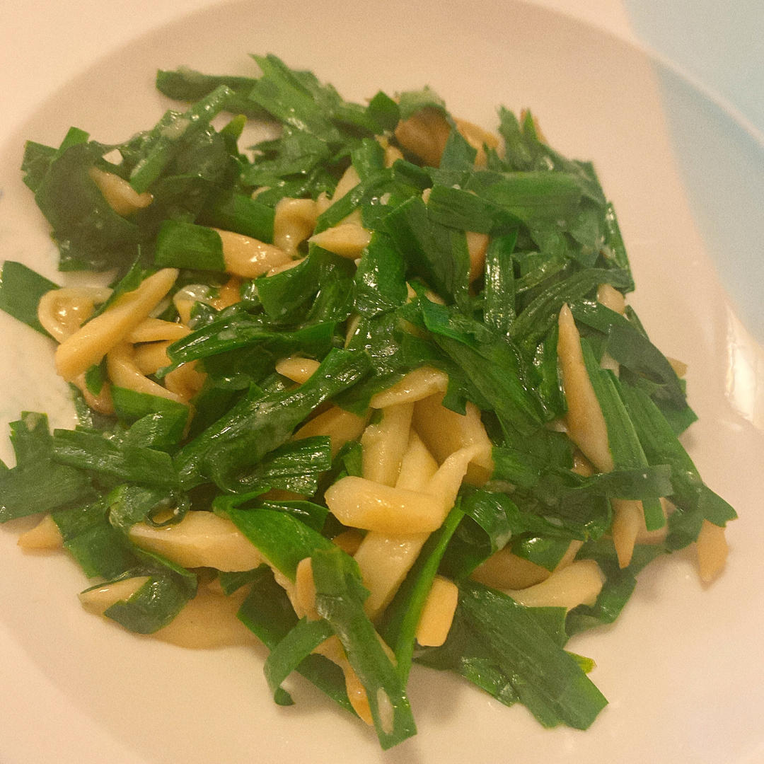 秘制杏鲍菇炒韭菜