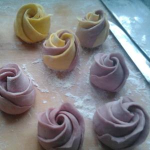 紫薯南瓜花样奶香馒头的做法 步骤1
