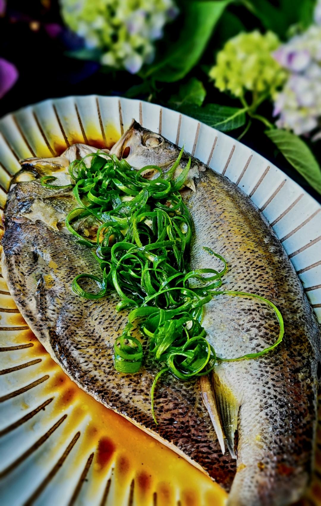 清蒸鲈鱼【快手又美味】