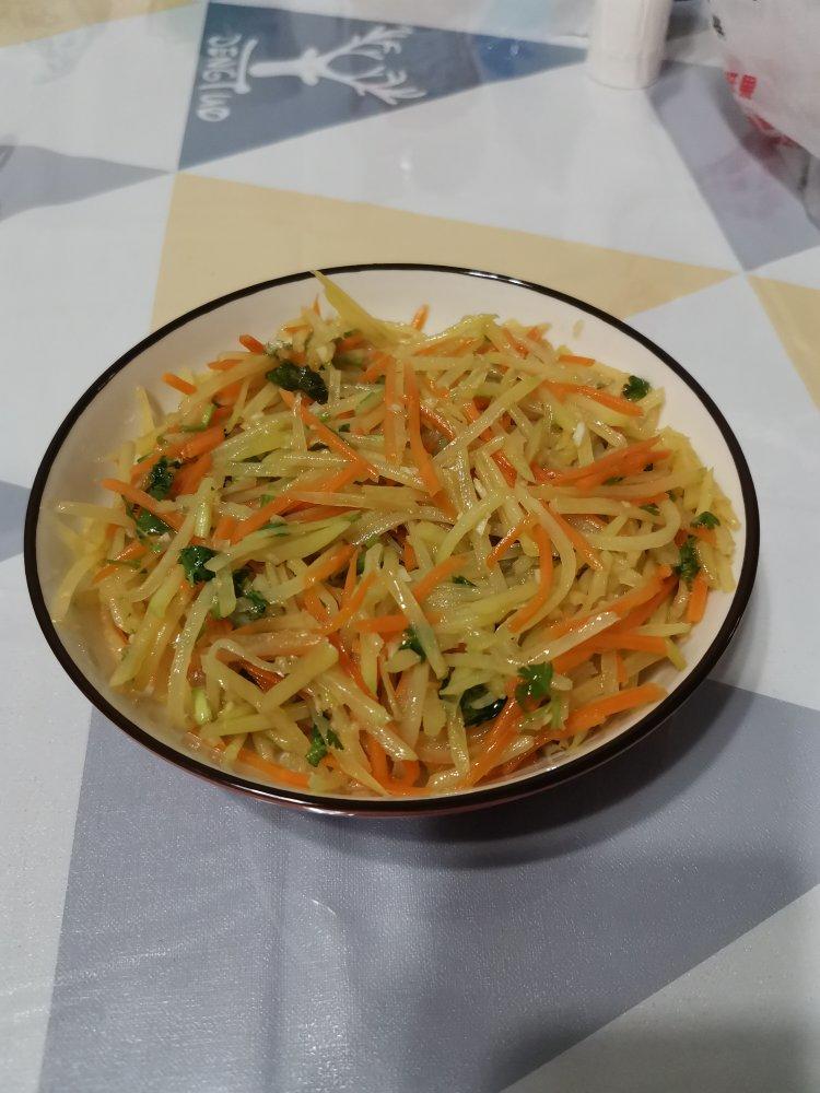 凉拌土豆丝，爽口开胃