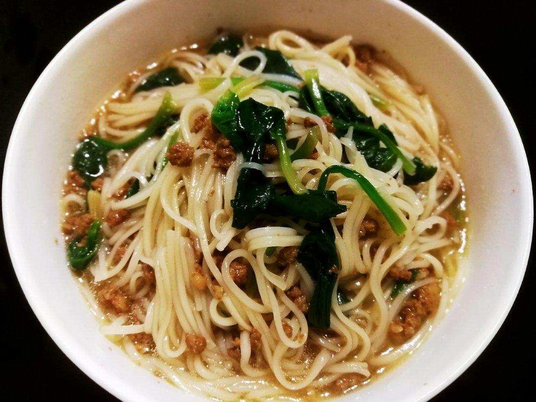 香菇肉燥面