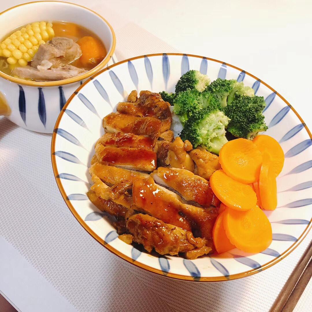 日式照烧鸡排饭