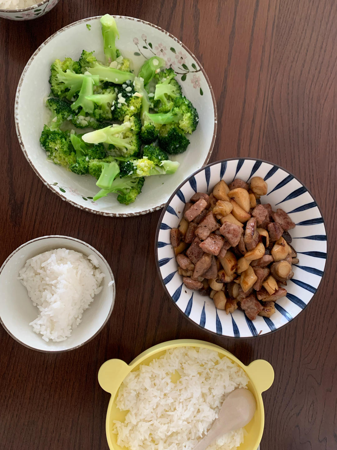 黑胡椒杏鲍菇牛肉粒