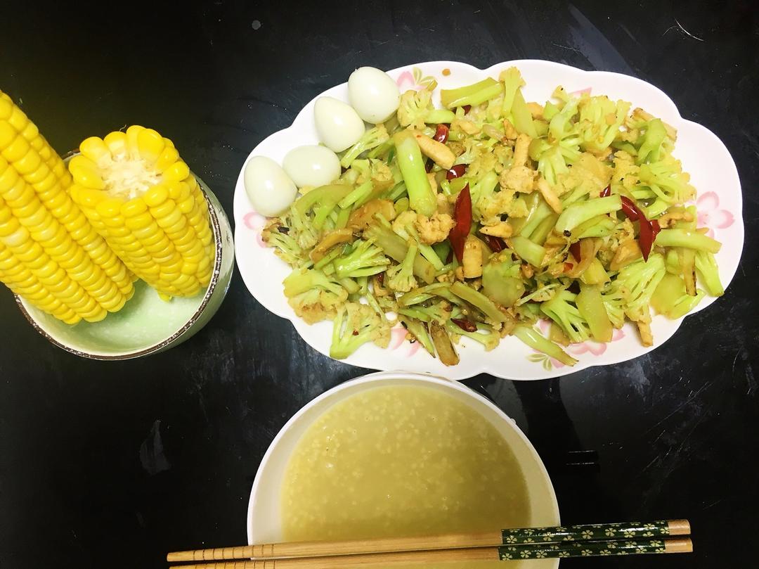 老丁的私房菜-干锅花菜